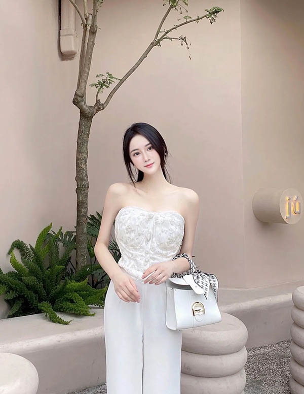 曼谷外围女全套服务