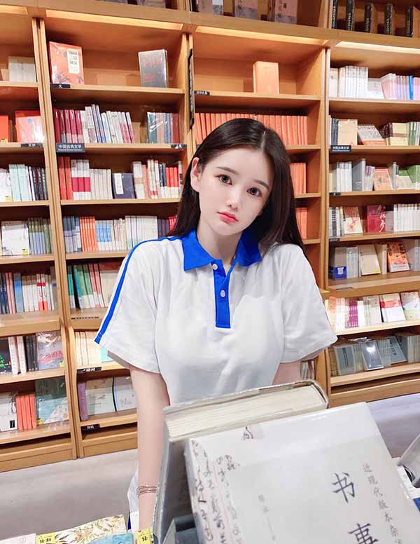 曼谷外围女大学生