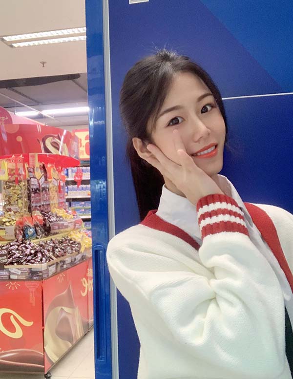 伦敦外围女经纪人
